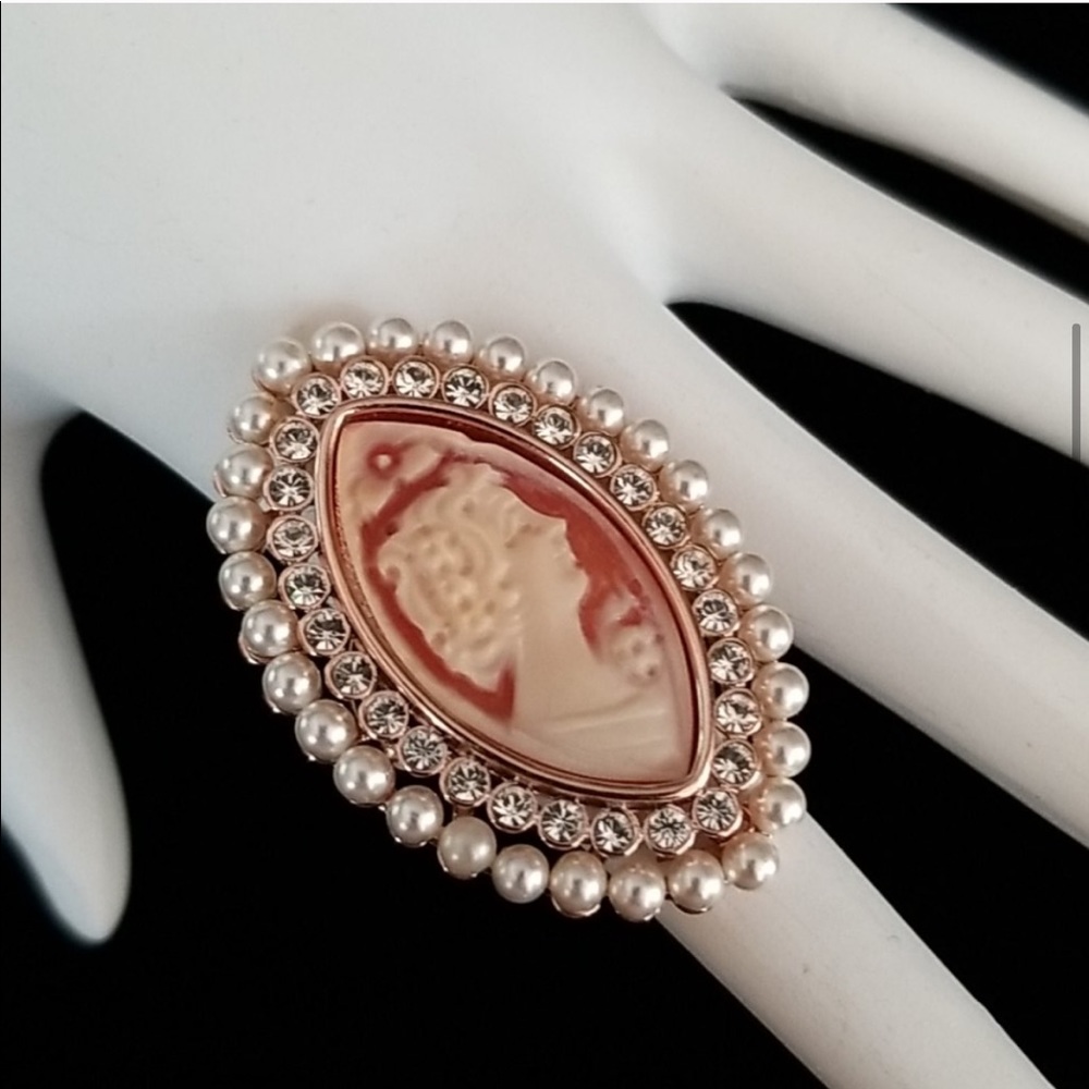 Amedeo "Giulietta" Cameo Pearl Crystal Ring SZ 7